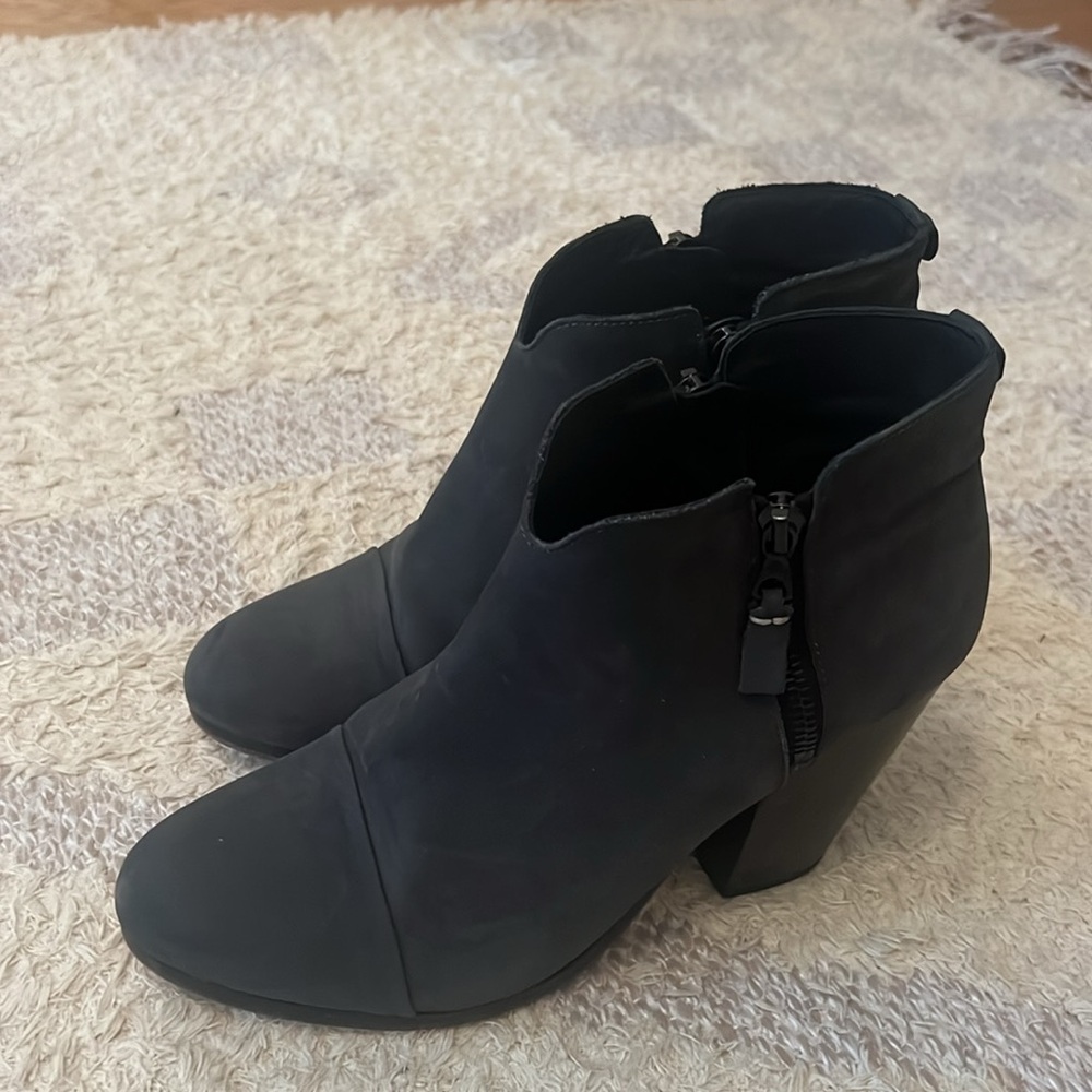 Rag & Bone Suede Bootie!